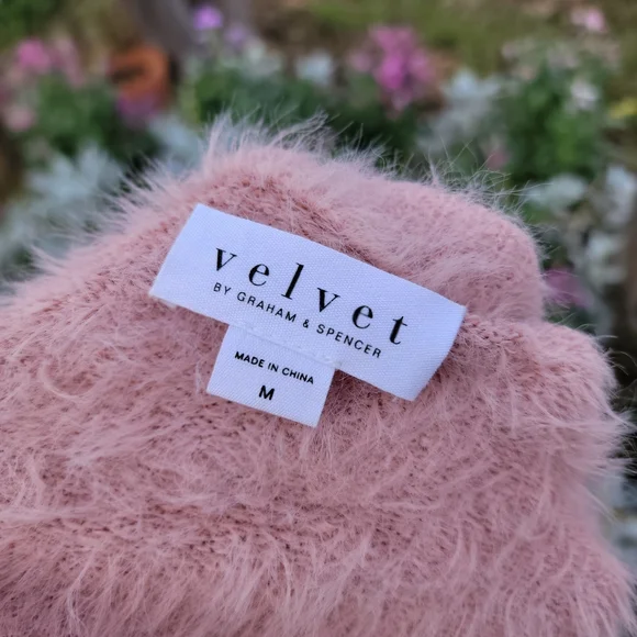 Velvet By Graham & Spencer Pink Fuzzy Cardigan Sweater Top Medium - Picture 7 of 7
